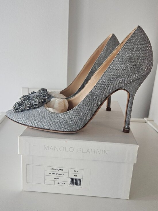 Manolo Blahnik Hangisi